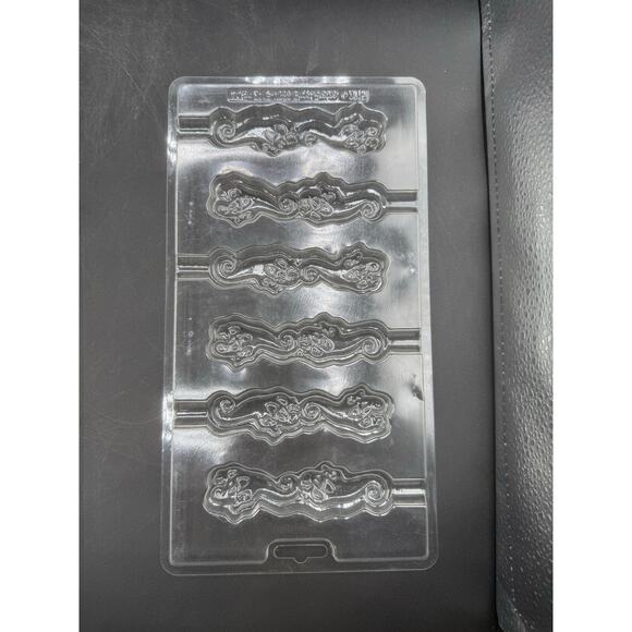 Lot of 8 Halloween Candy Trays – Silicone and Plastic – (Used) - Picture 2 of 10